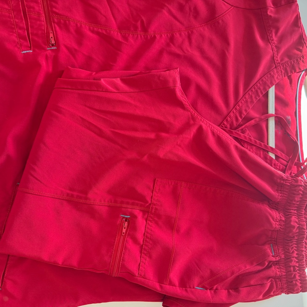 Scrub star - Red Scrub Set with Pockets